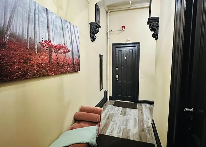 Spacious Apartment Downtown Albany, Ny